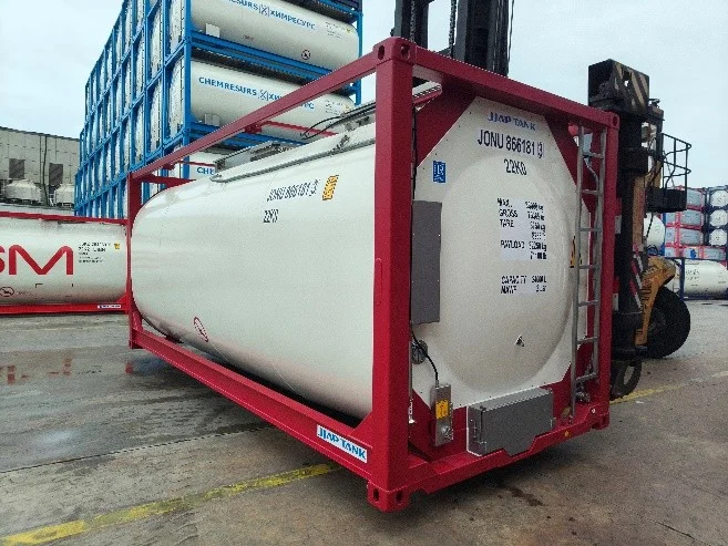 タンクコンテナ納品事例：生乳用ステンレスタンクコンテナ